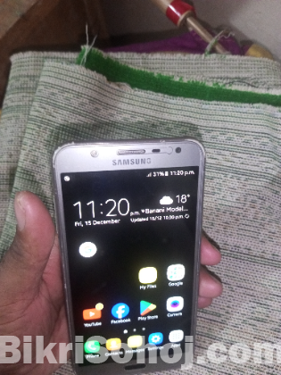 Samsung Galaxy J7